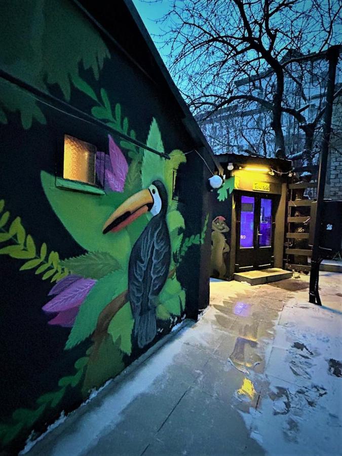 Bern Hostel Chisináu Exterior foto